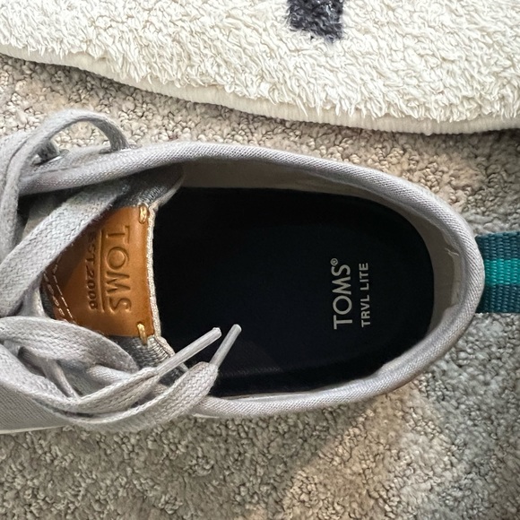 Toms shoes - Picture 3 of 3